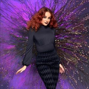 Laura Byrnes Victoria Long Sleeve Top